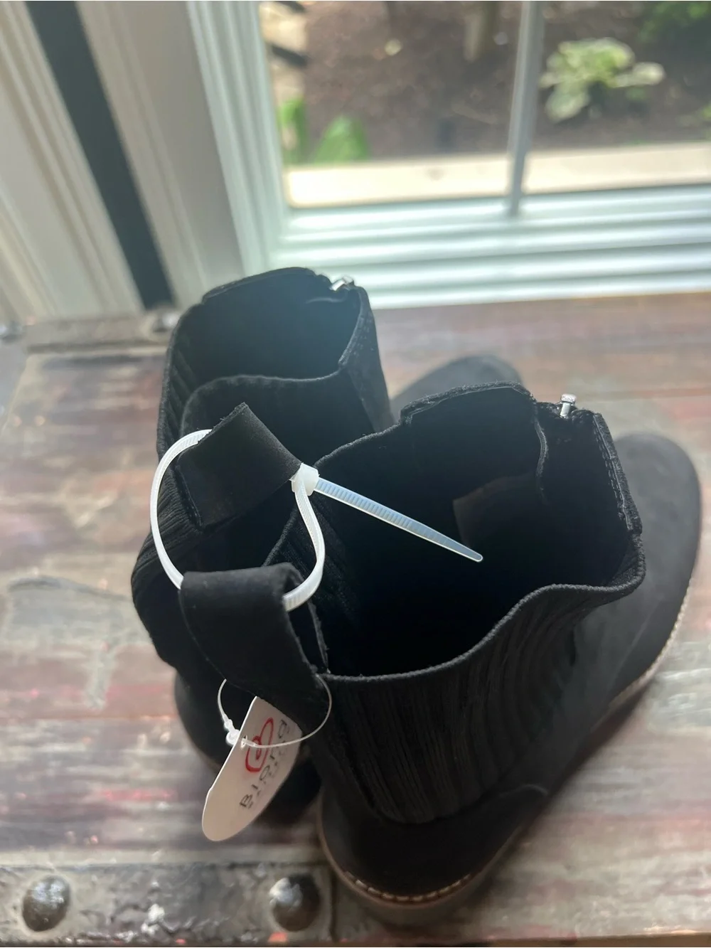 Blondo Danika Waterproof Bootie size 10